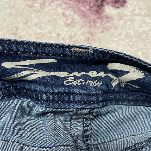 SEVEN7 BOOTCUT denim jeans. - Picture 5 of 13